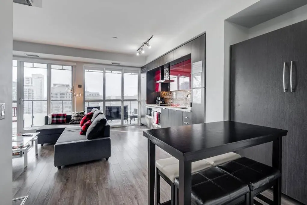 Apartment Cn Lovers Toronto Canada