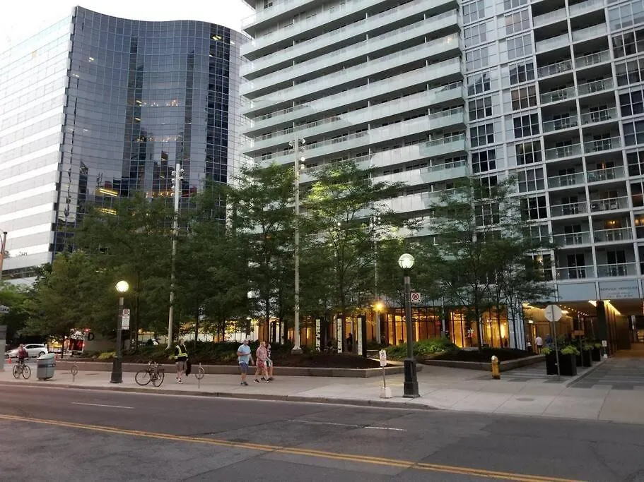 Cn Lovers Toronto Apartamento