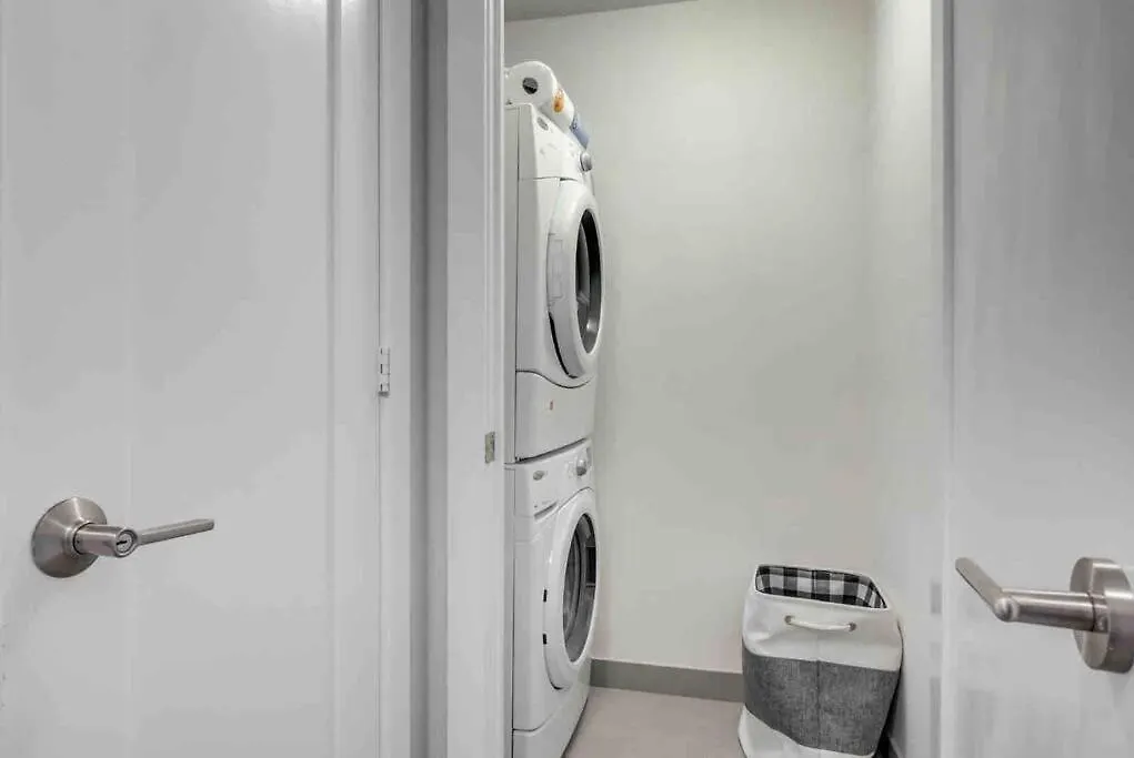 Apartament Cn Lovers Toronto