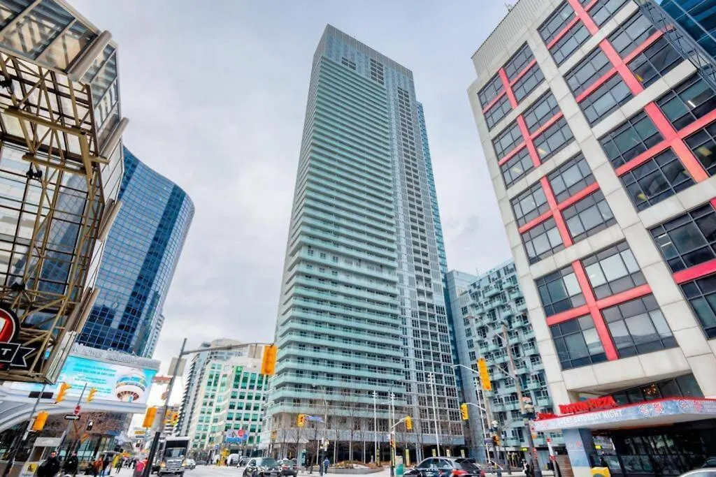 Cn Lovers Toronto Kanada